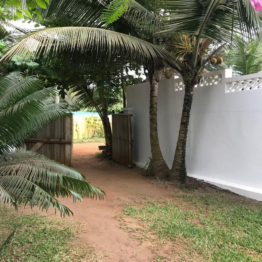 La Maison Blanche Hotel Assinie Luaran gambar